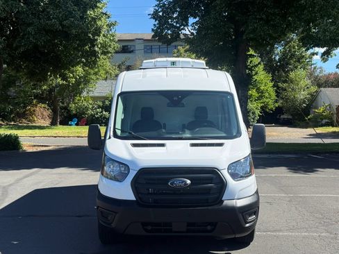 Used 2019 Ford Transit 250 148 Medium Roof RWD image 9