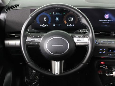 Certified 2025 Hyundai Kona SEL image 9