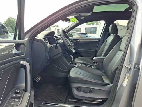 Used 2023 Volkswagen Tiguan SE R-Line AWD/4WD image 13