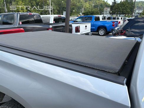 Used 2019 Chevrolet Silverado 1500 LT w/ All-Star Edition AWD/4WD image 6