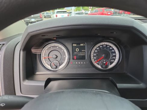 Used 2018 RAM 1500 Express RWD image 26