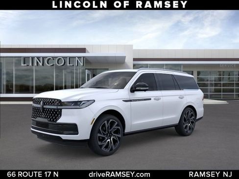 New 2026 Lincoln Navigator Black Label AWD/4WD image 1