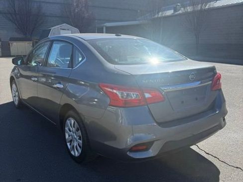 Used 2017 Nissan Sentra SV image 4