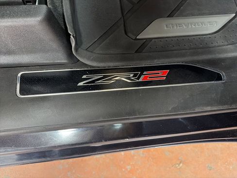 Used 2023 Chevrolet Silverado 1500 ZR2 w/ Technology Package image 12