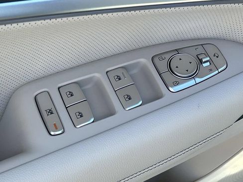 New 2026 Genesis G70 2.5T Prestige image 17