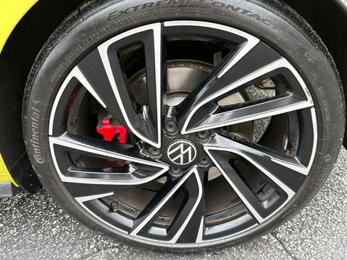 Used 2022 Volkswagen GTI Autobahn FWD image 10