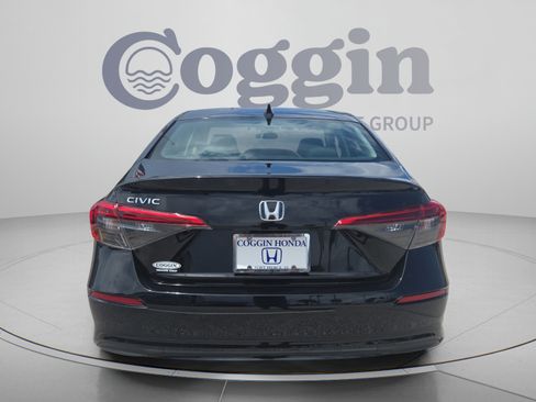 Used 2024 Honda Civic LX image 4