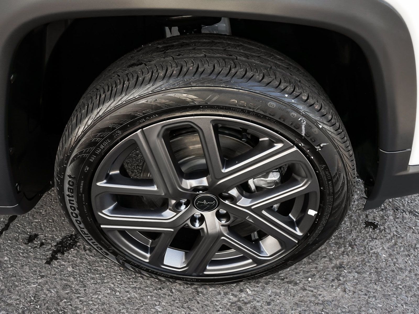 Used 2026 Jeep Compass Limited AWD/4WD image 9