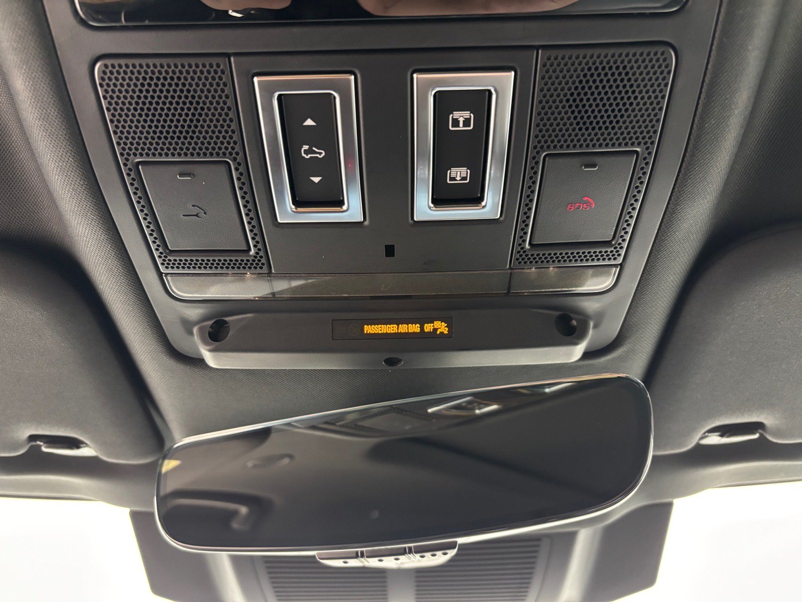Used 2023 Land Rover Defender 110 S AWD/4WD image 12