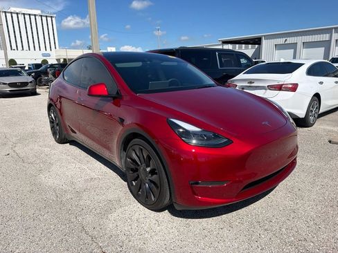 Used 2024 Tesla Model Y Performance AWD/4WD image 3