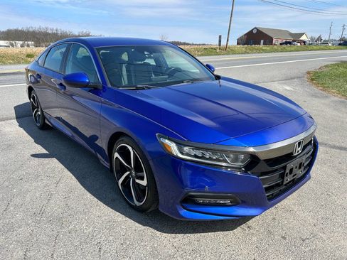 Used 2018 Honda Accord Sport image 3
