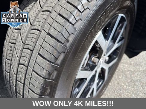 Used 2025 Jeep Grand Cherokee Limited image 8