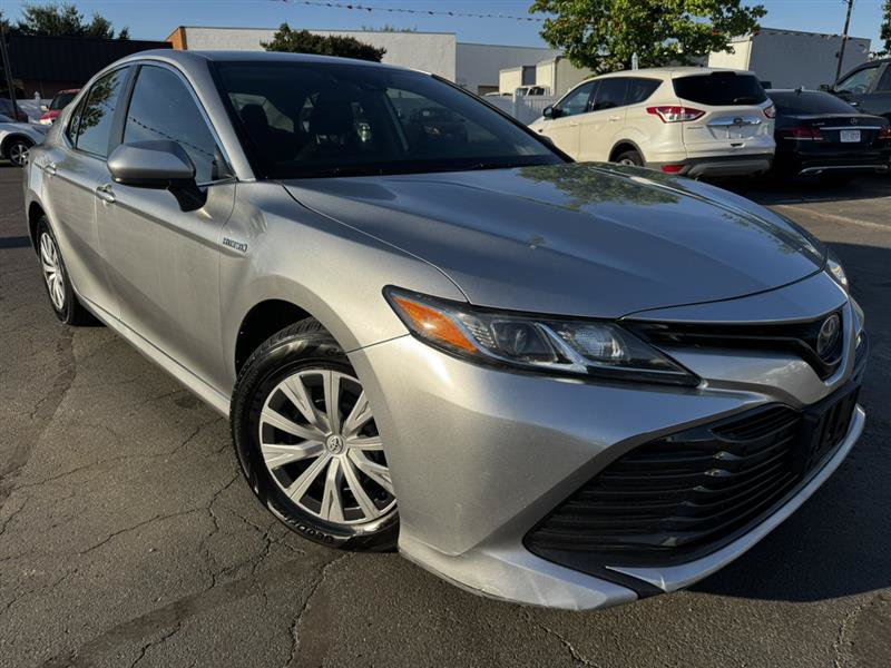Used 2020 Toyota Camry LE FWD image 2