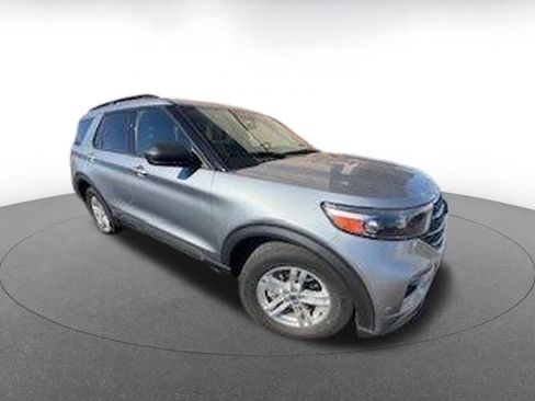 Used 2023 Ford Explorer XLT w/ Equipment Group 202A image 1
