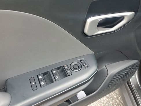 Used 2025 Kia K4 FWD image 27