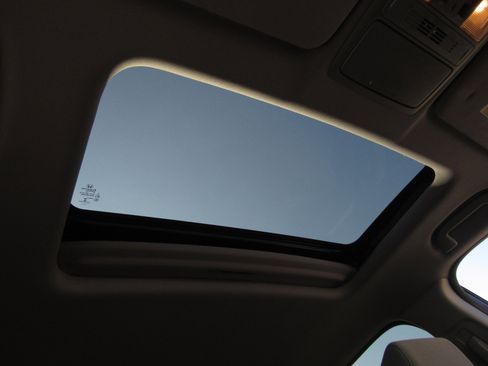 Used 2017 Honda CR-V EX image 8