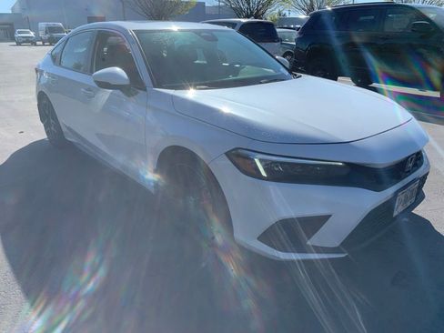 Used 2023 Honda Civic Sport Touring image 4