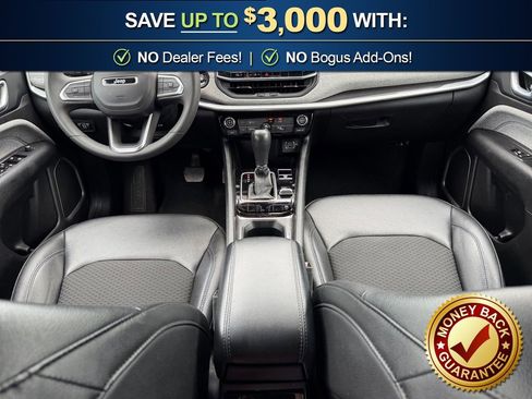 Used 2024 Jeep Compass Latitude AWD/4WD image 17