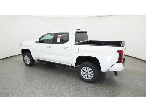 New 2026 Toyota Tacoma SR5 AWD/4WD image 4