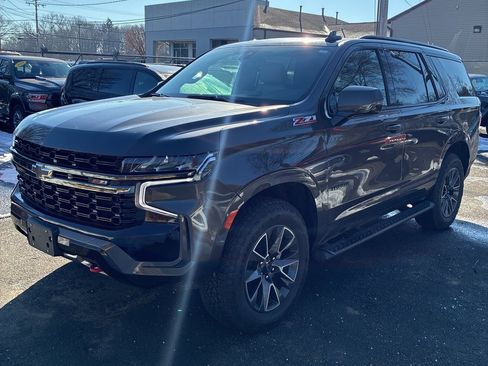 Used 2021 Chevrolet Tahoe Z71 w/ Z71 Signature Package image 2