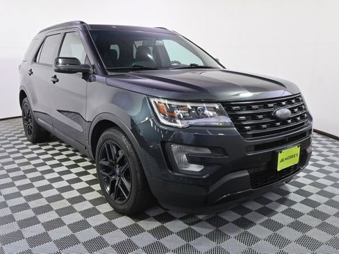 Used 2017 Ford Explorer Sport w/ Equipment Group 401A AWD/4WD image 9