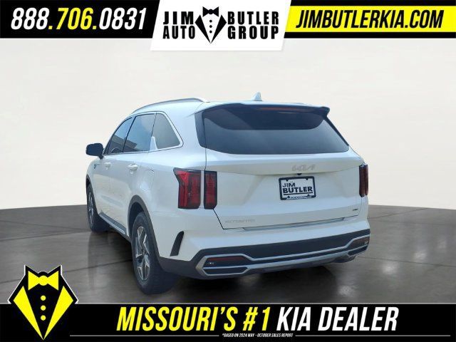 Used 2023 Kia Sorento EX w/ Panoramic Sunroof Package FWD image 4