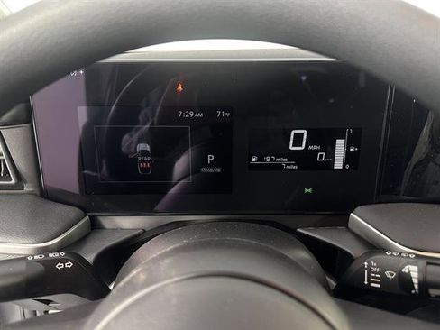 New 2025 Nissan Kicks SR image 24