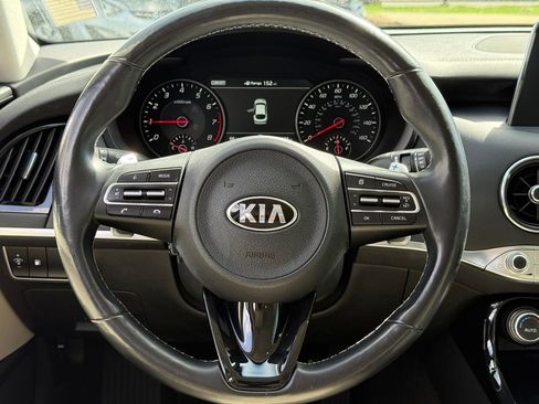 Used 2018 Kia Stinger Premium AWD/4WD image 21