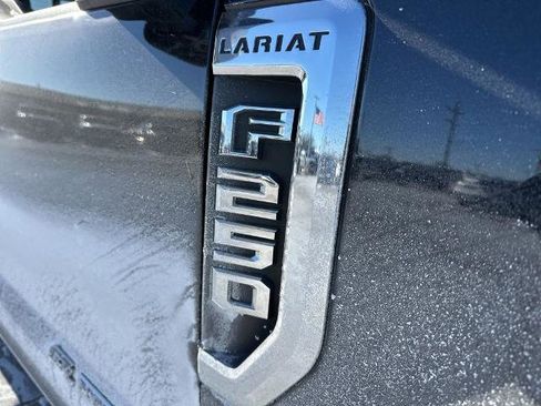 Certified 2022 Ford F250 Lariat w/ Tremor Off-Road Package image 8