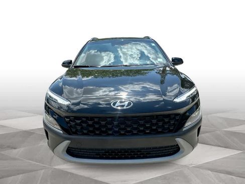 Used 2023 Hyundai Kona SEL w/ Convenience Package FWD image 3