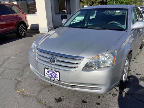 Used 2006 Toyota Avalon XL FWD image 3