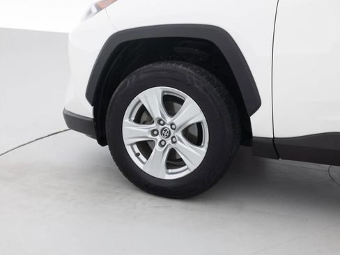 Used 2020 Toyota RAV4 XLE w/ Convenience Package AWD/4WD image 18
