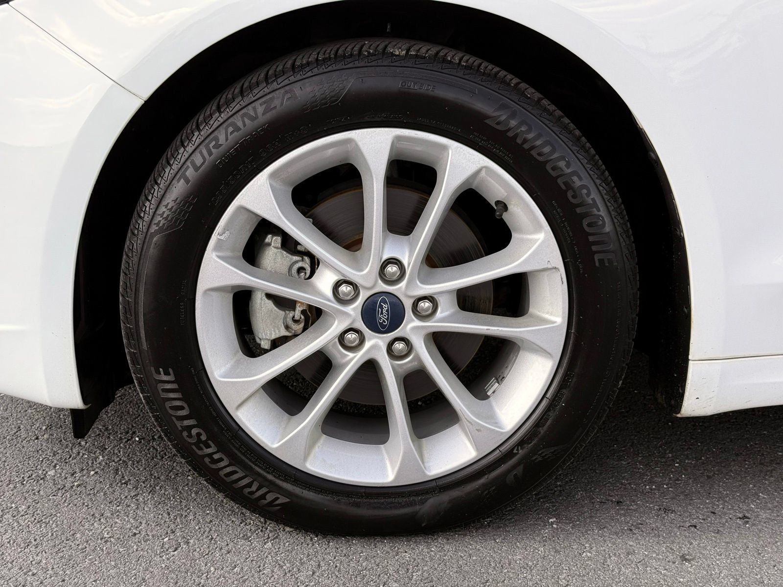 Used 2019 Ford Fusion SE FWD image 10