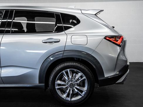 Certified 2025 Acura ADX FWD image 13