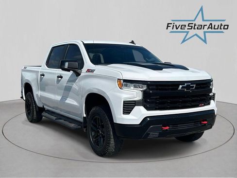 Used 2022 Chevrolet Silverado 1500 LT Trail Boss w/ LT Trail Boss Premium Package AWD/4WD image 1