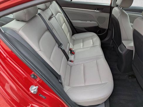 Used 2020 Hyundai Elantra Limited FWD image 21