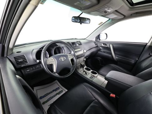 Used 2010 Toyota Highlander SE AWD/4WD image 10