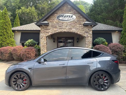 Used 2021 Tesla Model Y Performance AWD/4WD image 1