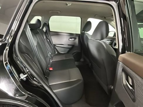 Used 2023 Nissan Rogue SV AWD/4WD image 29