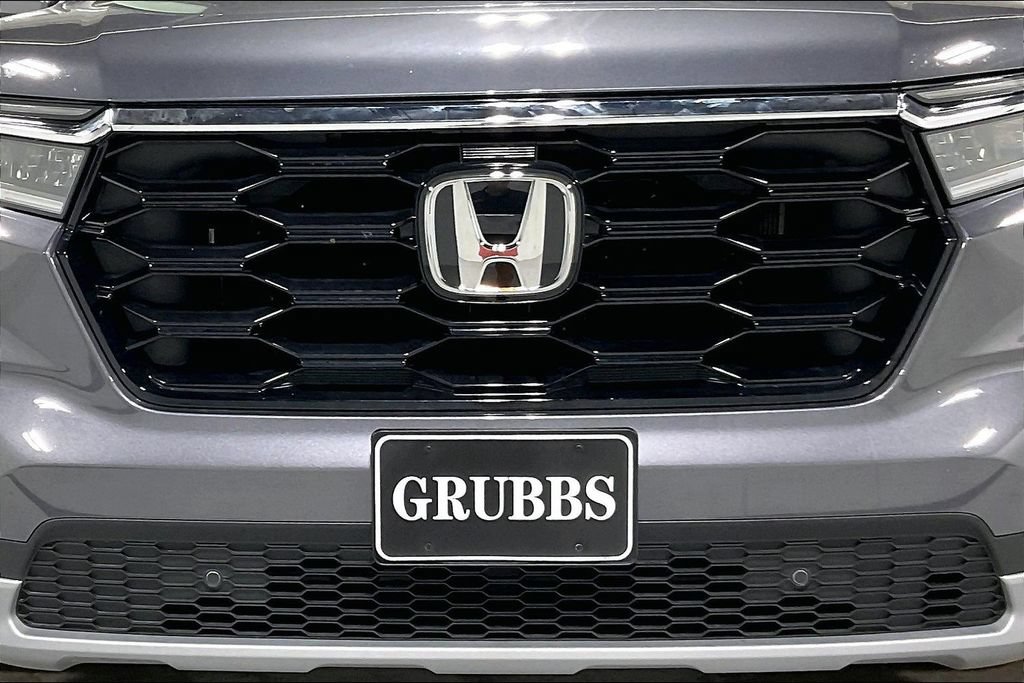 Used 2025 Honda Pilot Touring image 37