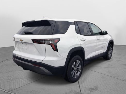 New 2026 Chevrolet Equinox LT w/ Convenience Package II image 7