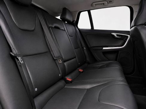 Used 2016 Volvo V60 T5 Cross Country AWD/4WD image 22