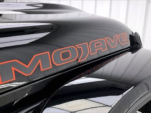 Used 2020 Jeep Gladiator Mojave image 9