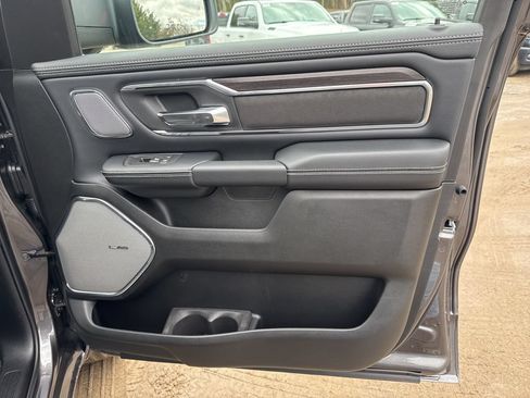 New 2026 RAM 1500 Laramie AWD/4WD image 33