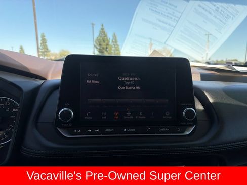 Used 2023 Nissan Rogue SV FWD image 19