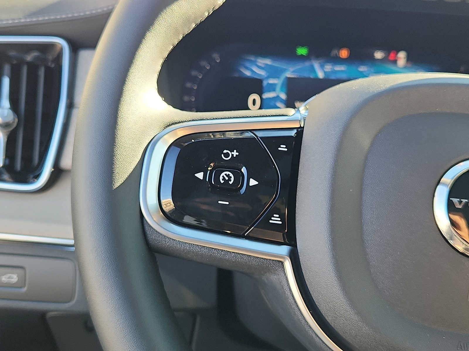 Used 2027 Volvo XC90 B6 Ultra AWD/4WD image 19