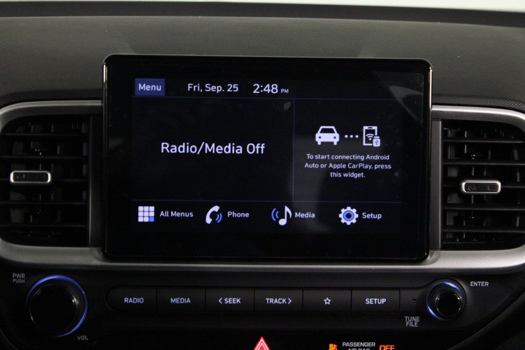 Certified 2026 Hyundai Venue SEL FWD image 9