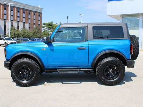 Used 2023 Ford Bronco Wildtrak image 8