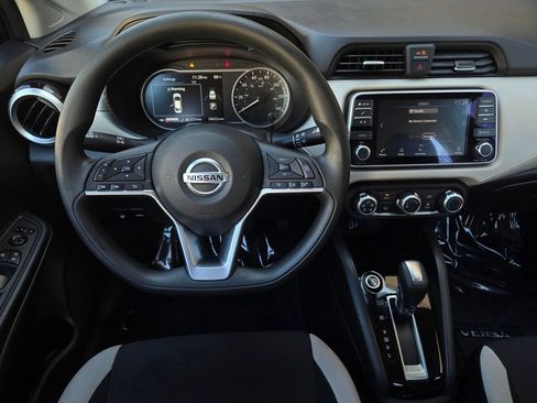 Used 2021 Nissan Versa SV FWD image 14