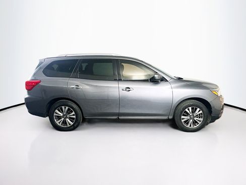 Used 2019 Nissan Pathfinder SV image 10